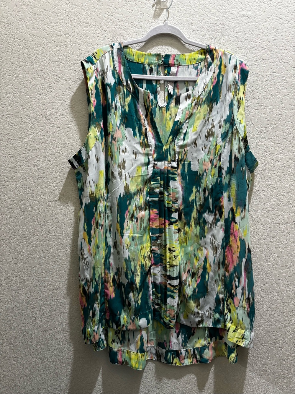Melissa McCarthy Seven 7 Sleeveless V-Neck Tank in Teal, Yellow and Pink